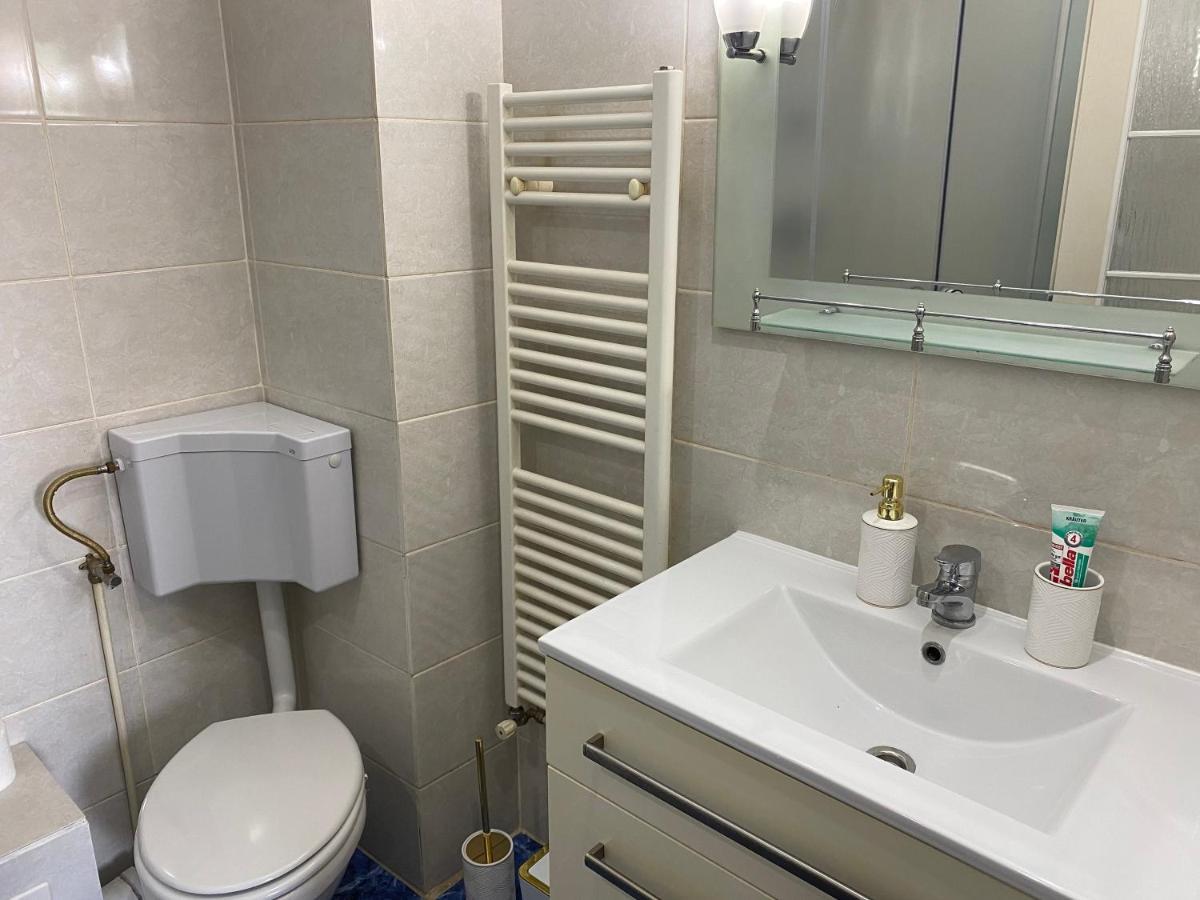 Pav- Nihil Sine Deo Apartamento Hunedoara Exterior foto